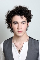 Kevin Jonas : kevinjonas_1221991358.jpg