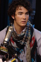 Kevin Jonas : kevinjonas_1221991442.jpg