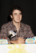 Kevin Jonas : kevinjonas_1225933640.jpg