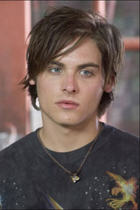 Kevin Zegers : TI4U_u1144443412.jpg