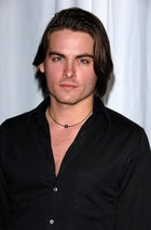 Kevin Zegers : TI4U_u1144712776.jpg