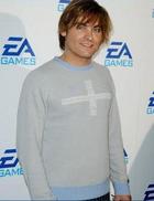 Kevin Zegers : ea_games_launch_party2.jpg