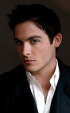 Kevin Zegers : kevinz_1288978014.jpg