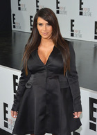 Kim Kardashian : kim-kardashian-1383425862.jpg