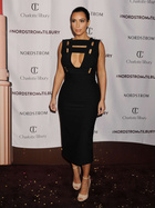 Kim Kardashian : kim-kardashian-1413829410.jpg