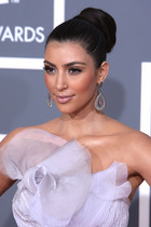 Kim Kardashian : kimkardashian_1256778753.jpg