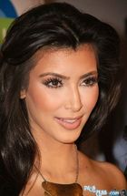 Kim Kardashian : kimkardashian_1259479252.jpg