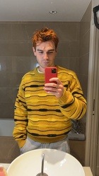 K.J. Apa : kj-apa-1606791601.jpg