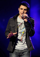 Kris Allen : krisallen_1297928356.jpg