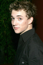 Kyle Gallner : kyle_gallner_1202317722.jpg