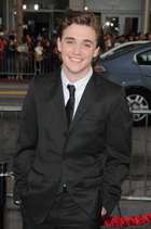 Kyle Gallner : kyle_gallner_1273347151.jpg