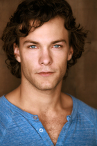 Kyle Schmid : kyleschmid_1309451294.jpg