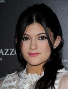 Kylie Jenner : kylie-jenner-1323214208.jpg