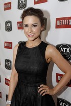 Lacey Chabert : lacey-chabert-1370729921.jpg