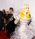 Lady Gaga : lady-gaga-1330116553.jpg