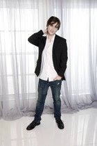 Landon Liboiron : landon-liboiron-1330204063.jpg