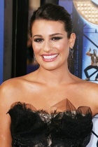 Lea Michele : lea-michele-1382130422.jpg