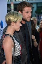 Liam Hemsworth : TI4U1380738808.jpg