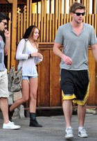 Liam Hemsworth : TI4U_u1270250876.jpg