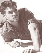 Liam Hemsworth : liam-hemsworth-1333906303.jpg