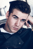 Liam Hemsworth : liam-hemsworth-1366451504.jpg