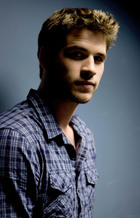 Liam Hemsworth : liam-hemsworth-1366452000.jpg