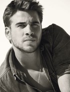 Liam Hemsworth : liam-hemsworth-1403625560.jpg