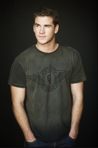 Liam Hemsworth : liamhemsworth_1265736182.jpg