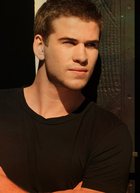 Liam Hemsworth : liamhemsworth_1304699446.jpg