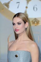 Lily James : lily-james-1435508051.jpg