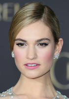 Lily James : lily-james-1435508081.jpg