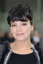 Lily Allen : lily-allen-1323543917.jpg