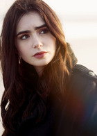 Lily Collins : lily-collins-1381598417.jpg