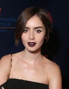 Lily Collins : lily-collins-1450891484.jpg