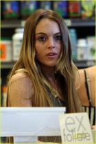 Lindsay Lohan : lindsay_lohan_1256963801.jpg