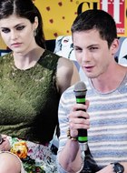 Logan Lerman : TI4U1399831431.jpg