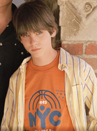 Logan Lerman : TI4U_u1156177481.jpg