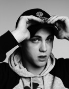 Logan Lerman : logan-lerman-1315784955.jpg