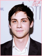 Logan Lerman : logan-lerman-1322693335.jpg