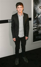 Logan Lerman : logan-lerman-1323714952.jpg