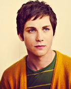 Logan Lerman : logan-lerman-1324570515.jpg