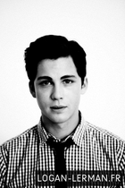 Logan Lerman : logan-lerman-1333906402.jpg