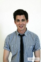 Logan Lerman : logan-lerman-1334171121.jpg