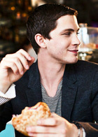 Logan Lerman : logan-lerman-1352851042.jpg