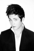 Logan Lerman : logan-lerman-1375001053.jpg