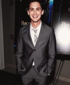 Logan Lerman : logan-lerman-1375318392.jpg