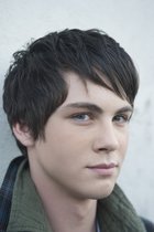 Logan Lerman : logan-lerman-1375381815.jpg