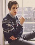 Logan Lerman : logan-lerman-1375707599.jpg