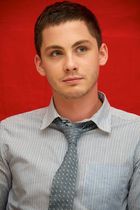 Logan Lerman : logan-lerman-1376586116.jpg