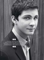 Logan Lerman : logan-lerman-1377372208.jpg